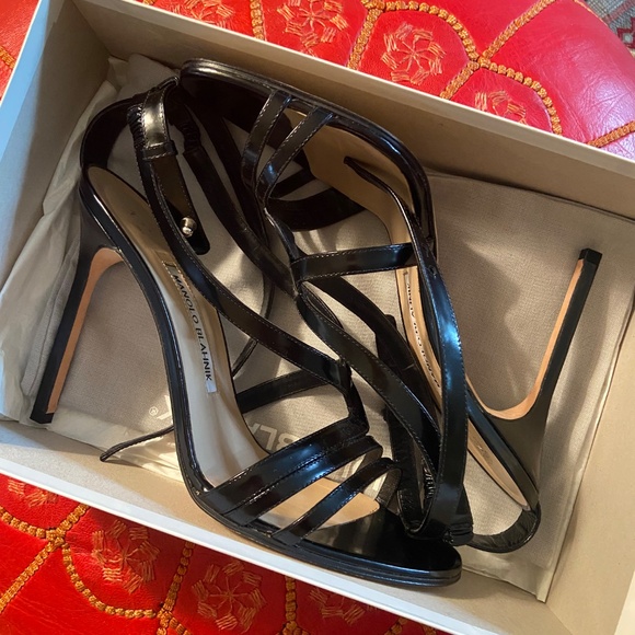 Manolo Blahnik patent leather black high heels, size 40, like new - Picture 3 of 14
